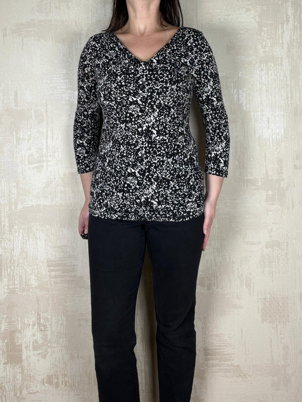 Max Mara Weekend Viscose Floral V-neck blouse quiet luxury clean beauty chic